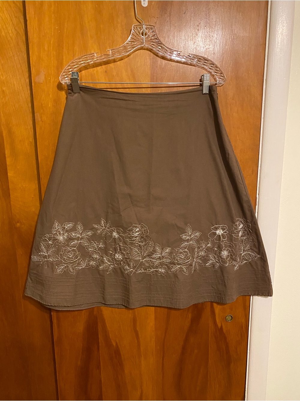 Liz Claiborne (Villager) Brown A-Line Skirt with White Floral Embroidery, Size 8